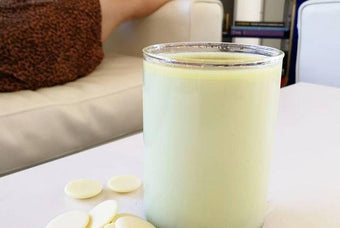 Matcha valkosuklaa drinkki
